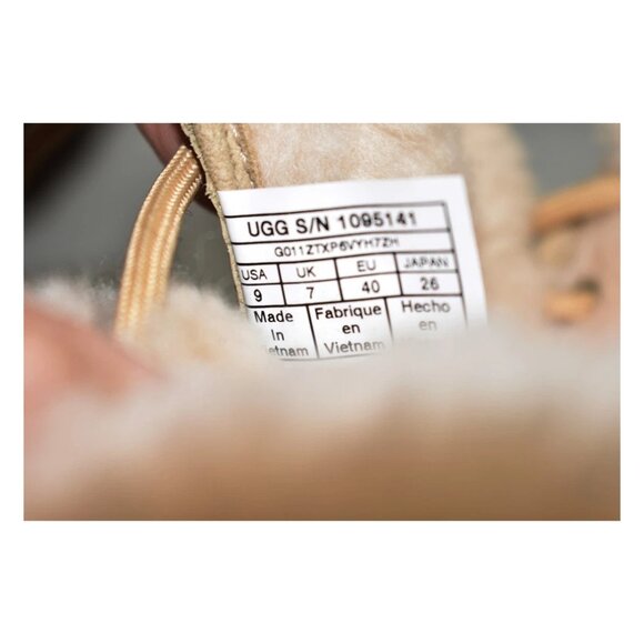 MWT $280 UGG Women's Adirondack III Boot WATERPROOF LEATHER TAN 9 US (DC10) - Picture 6 of 6